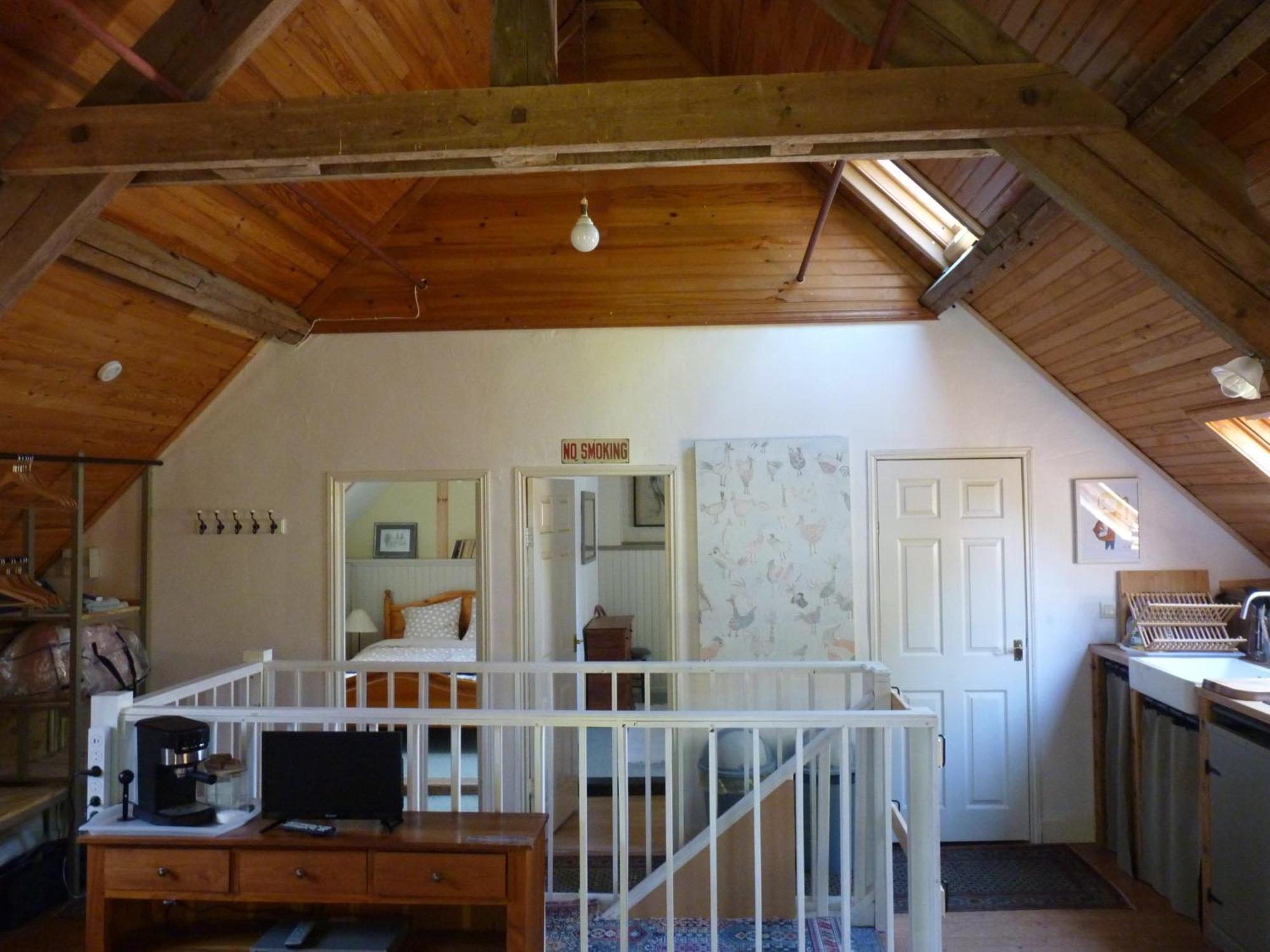 Sunshine Apartment